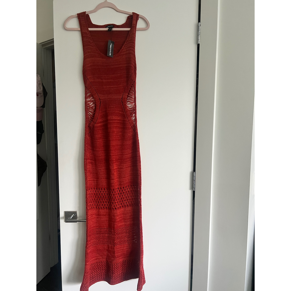 PrettyLittleThing Maxi Dress in Orange - Picture 5 of 9